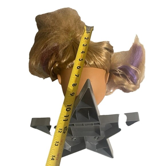 Bratz TWISTY STYLE STYLING HEAD YASMIN DOLL  FUNKY FASHION MAKEOVER 2002 - Picture 7 of 14